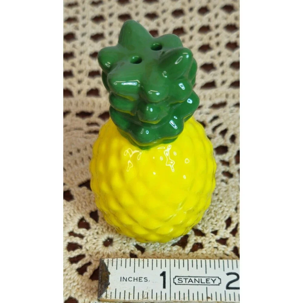 NWT Ceramic Pineapple Salt & Pepper Shaker Set The Spring Shop